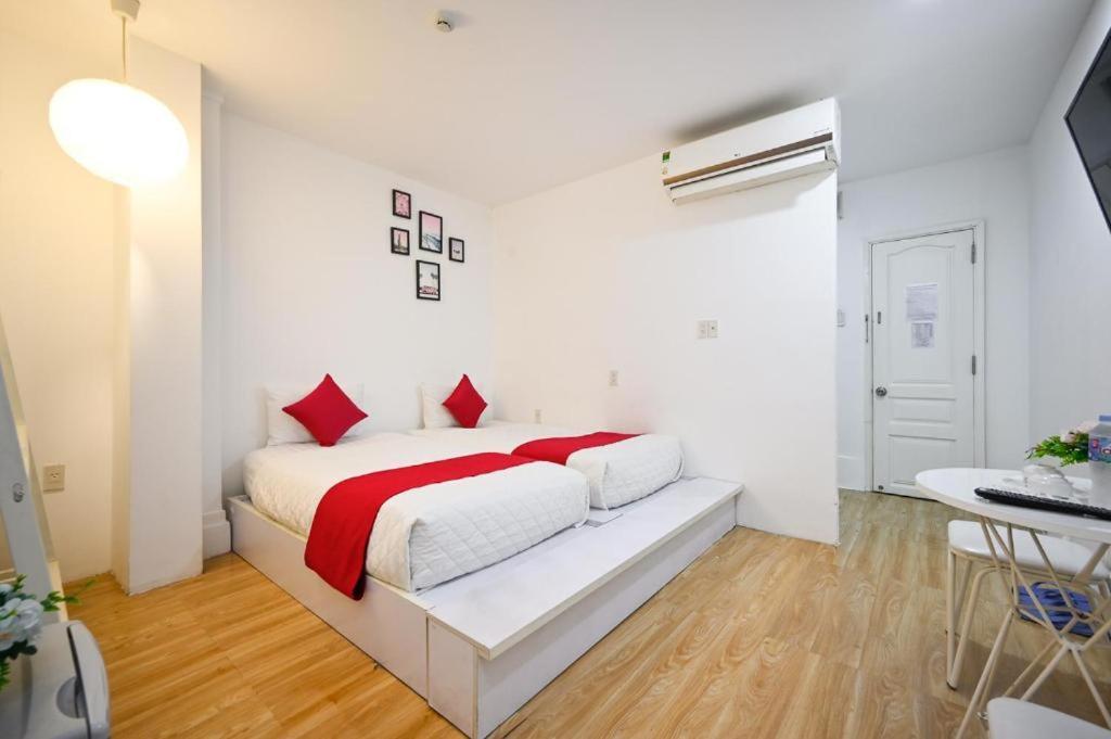 Phu Gia Bui Vien Hotel Хошимин Екстериор снимка